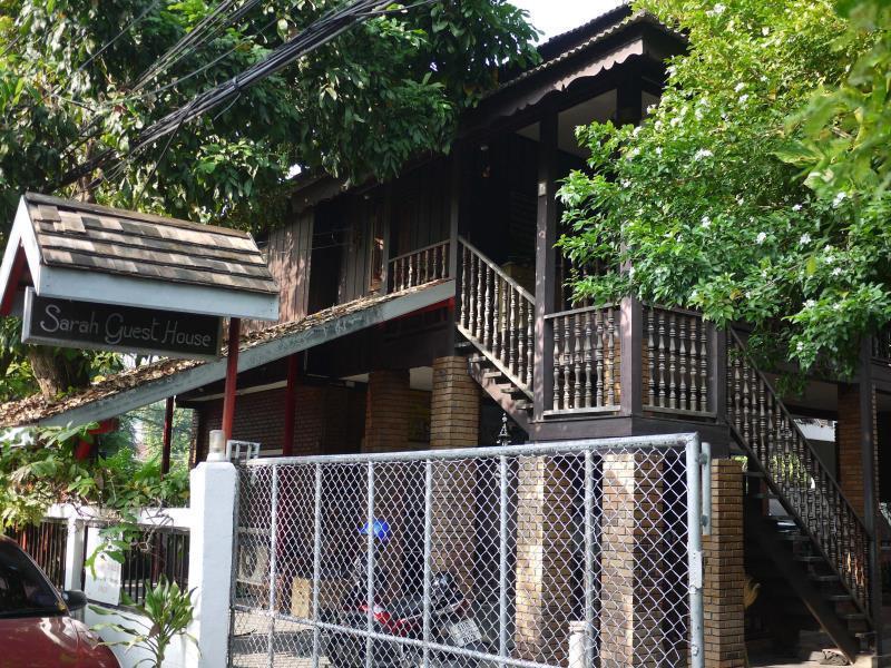 Sarah Guest House Chiang Mai Esterno foto