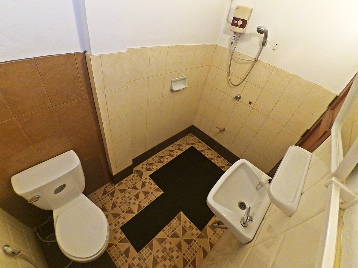 Sarah Guest House Chiang Mai Esterno foto
