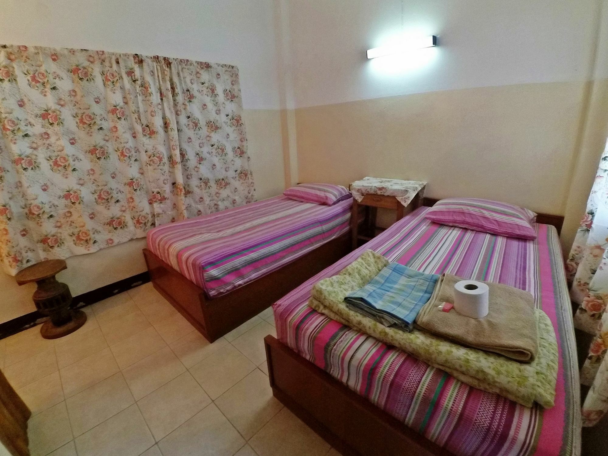 Sarah Guest House Chiang Mai Esterno foto