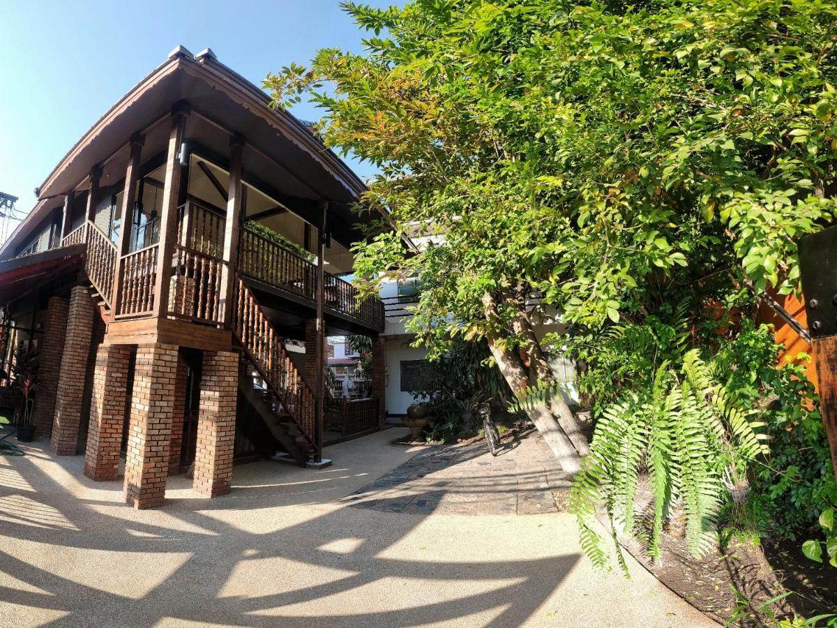 Sarah Guest House Chiang Mai Esterno foto